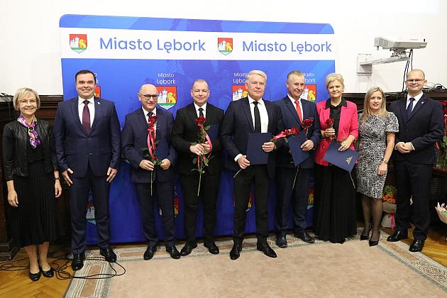 Nagrody dla nauczycieli i dyrektorów z okazji Dnia Edukacji Narodowej