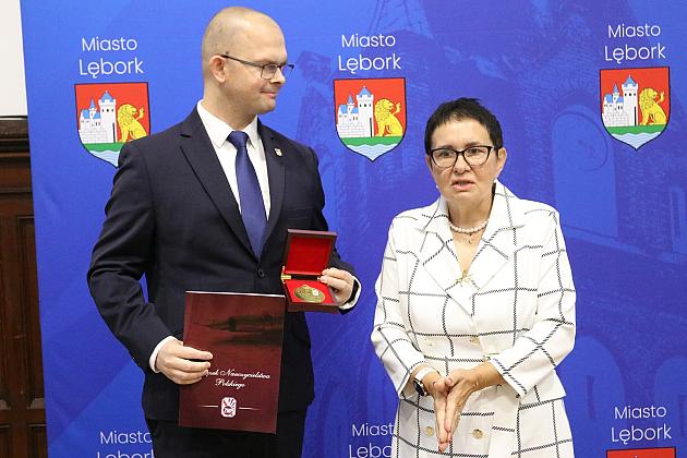 Nagrody dla nauczycieli i dyrektorów z okazji Dnia Edukacji Narodowej