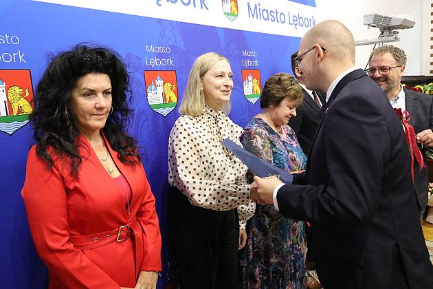 Nagrody dla nauczycieli i dyrektorów z okazji Dnia Edukacji Narodowej