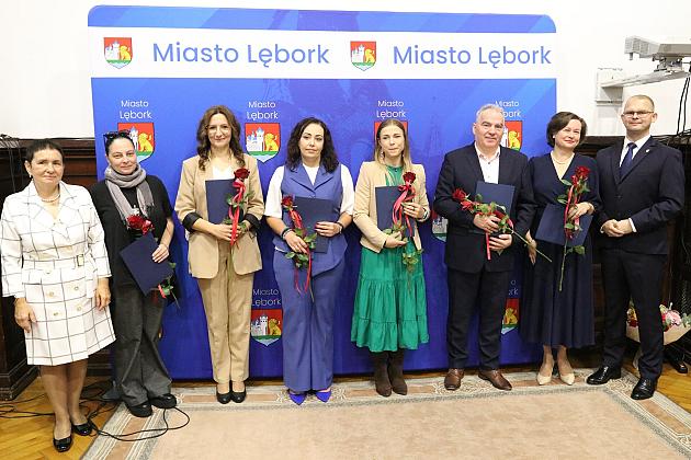 Nagrody dla nauczycieli i dyrektorów z okazji Dnia Edukacji Narodowej