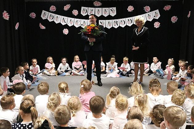 Z uśmiechem i wzruszeniem - Dzień Edukacji Narodowej w Przedszkolu nr 9