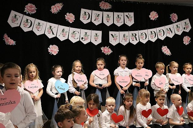 Z uśmiechem i wzruszeniem - Dzień Edukacji Narodowej w Przedszkolu nr 9