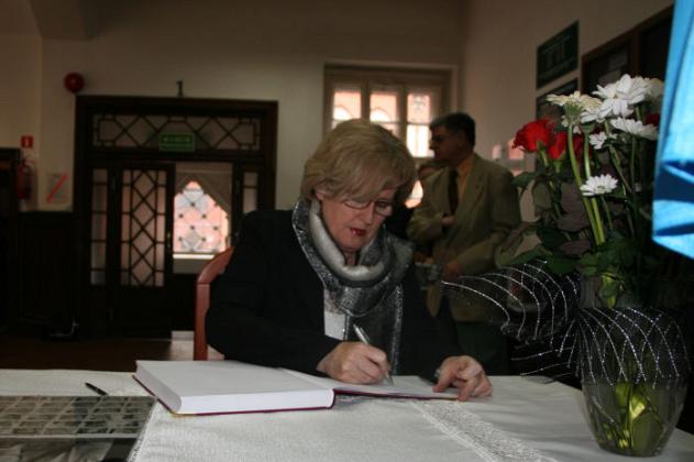 Księga Kondolencyjna wyłożona