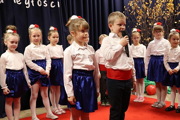 Radośnie i z dumą o Polsce – wieczornica patriotyczna w Przedszkolu nr 6