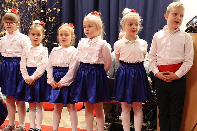 Radośnie i z dumą o Polsce – wieczornica patriotyczna w Przedszkolu nr 6