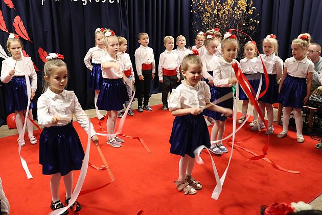 Radośnie i z dumą o Polsce – wieczornica patriotyczna w Przedszkolu nr 6