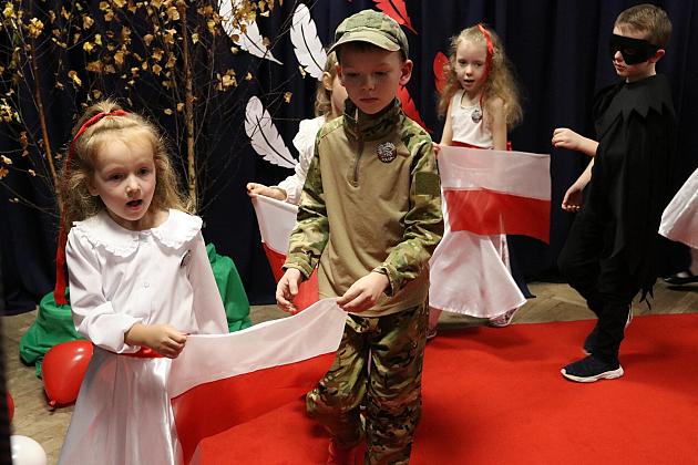 Radośnie i z dumą o Polsce – wieczornica patriotyczna w Przedszkolu nr 6