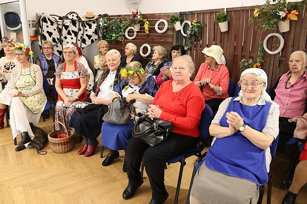 Bal Seniora w rytmie wiejskiej potańcówki