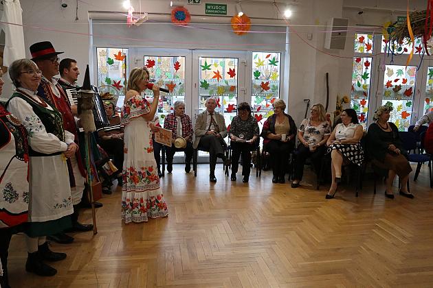 Bal Seniora w rytmie wiejskiej potańcówki