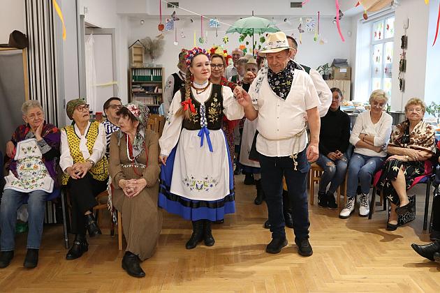 Bal Seniora w rytmie wiejskiej potańcówki