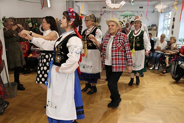 Bal Seniora w rytmie wiejskiej potańcówki