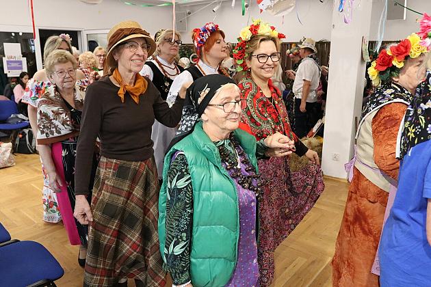 Bal Seniora w rytmie wiejskiej potańcówki