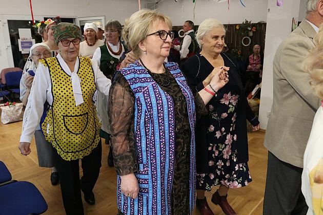 Bal Seniora w rytmie wiejskiej potańcówki