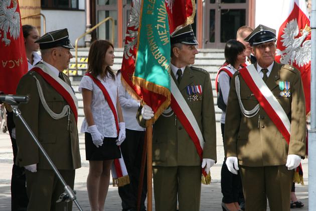 Znicze pamięci w 71. rocznicę wybuchu II wojny światowej