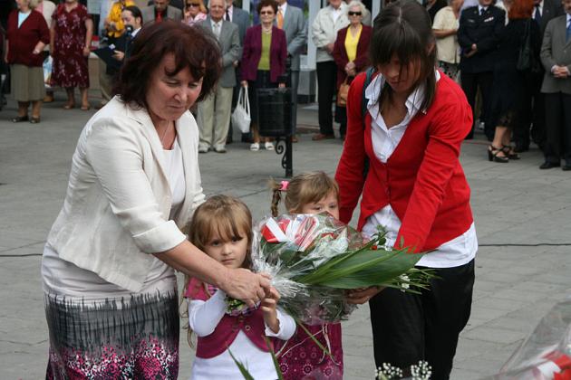 Znicze pamięci w 71. rocznicę wybuchu II wojny światowej