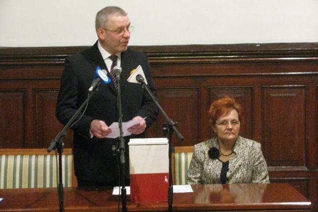 Radni wybrali Przewodniczącego Rady Miejskiej, dzisiaj - ślubowanie Burmistrza