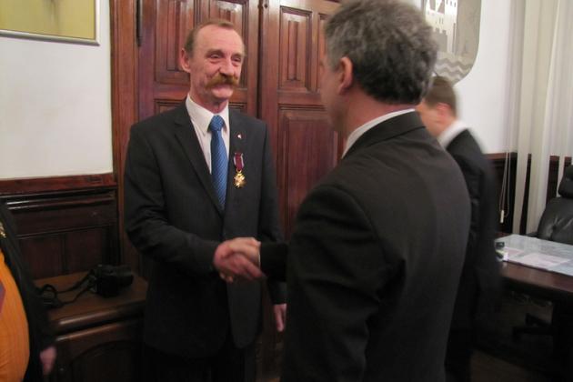 Złote Krzyże Zasługi dla lęborskich działaczy PCK