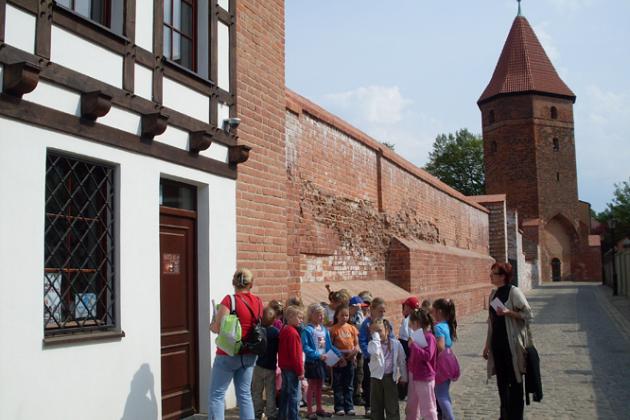 Przedszkolaki na szlaku średniowiecznych obwarowań