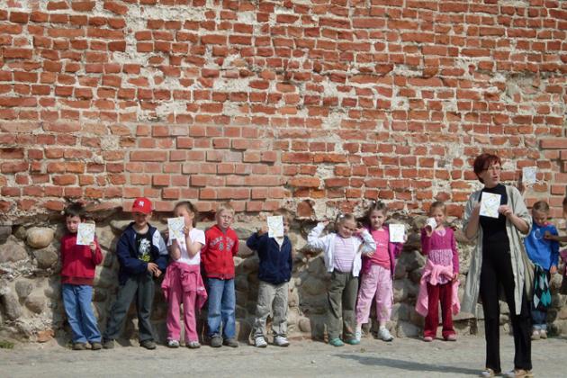 Przedszkolaki na szlaku średniowiecznych obwarowań