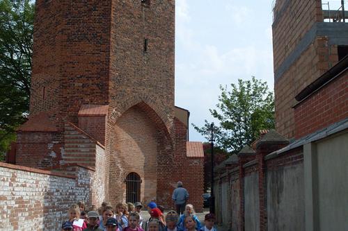 Przedszkolaki na szlaku średniowiecznych obwarowań