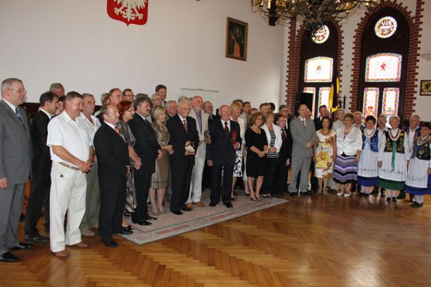 Flaga Honorowa Europy powiewa nad miastem, „Lęborskie Lwy