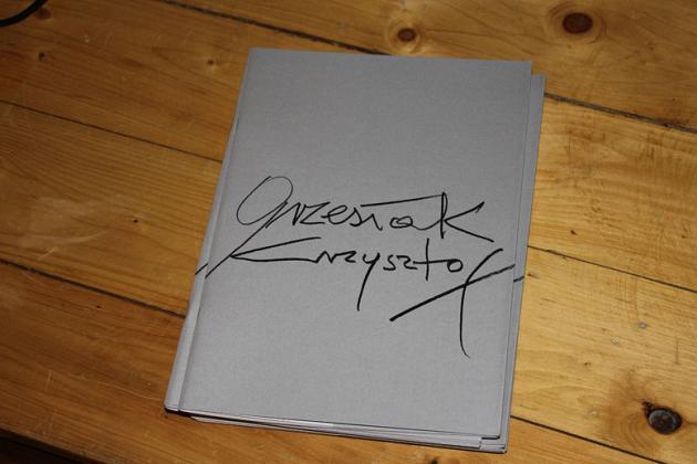 Malarstwo i poezja Krzysztofa Grzesiaka w Stromych Schodach