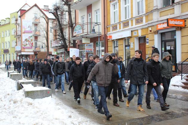 Młodzież w akcji profilaktycznej „Mam haka na raka