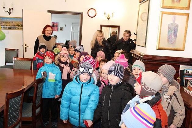 Przedszkolaki w ratuszu