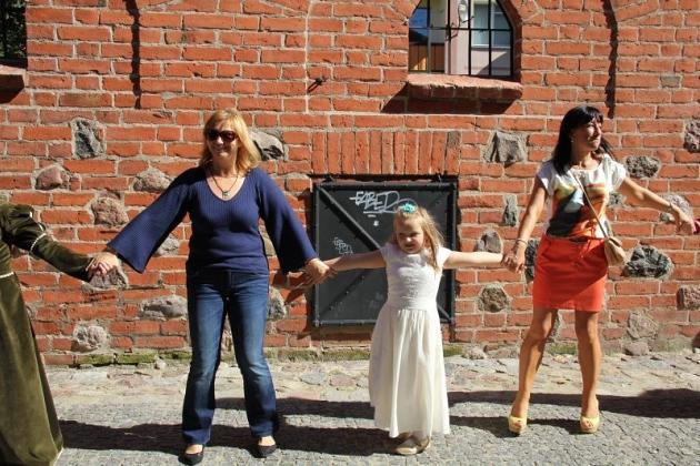 Zatańczyli w średniowiecznym stylu