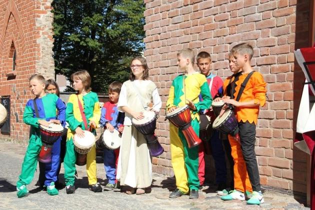 Zatańczyli w średniowiecznym stylu