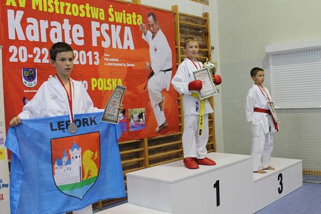 Medale dla lęborskich karateków