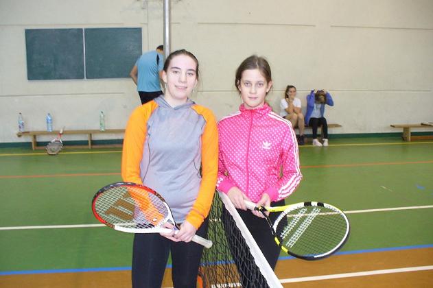 Ferie na sportowo - Halowy Turniej Tenisa Ziemnego dla dzieci i młodzieży