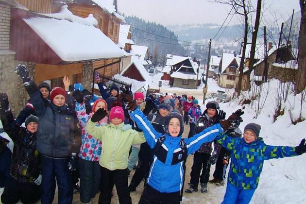 Zimowiska w Tatrach. Jedni wracają, drudzy wyjeżdżają.