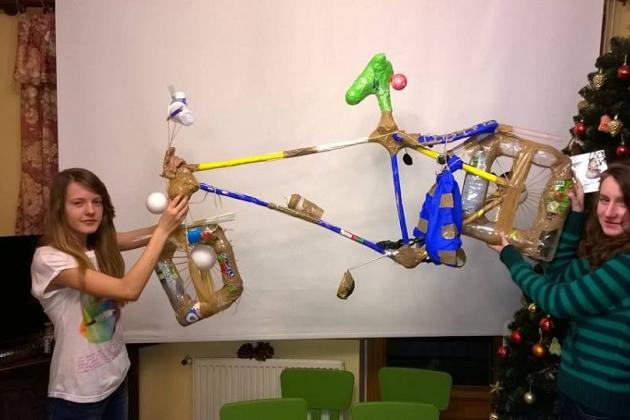 Śnieg,narty i dobra zabawa.