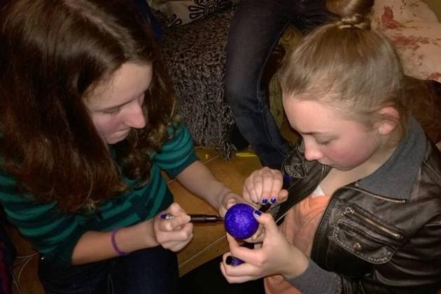 Śnieg,narty i dobra zabawa.