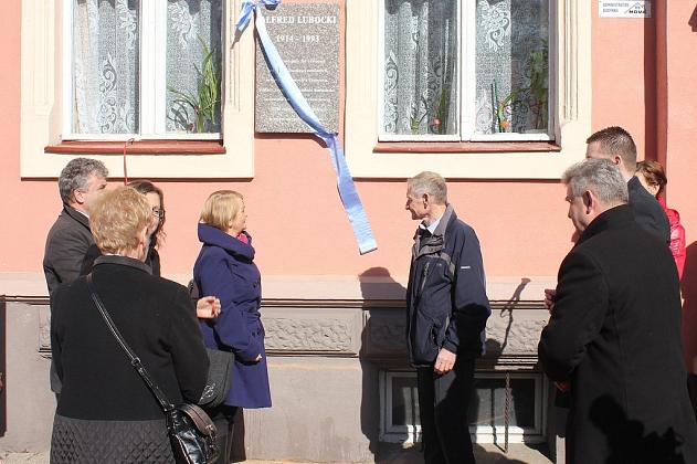 Tablica Alfreda Lubockiego odsłonięta