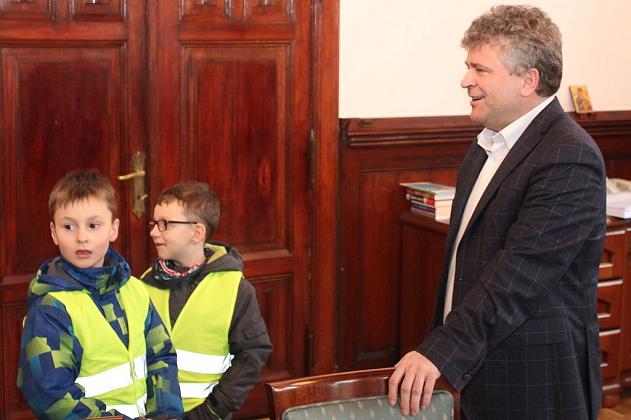 Świąteczna wizyta przedszkolaków z „piątki”