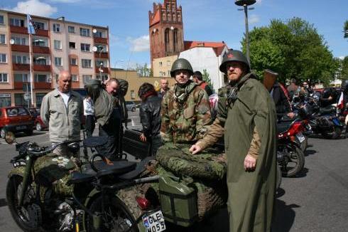 Burmistrz na motocyklu