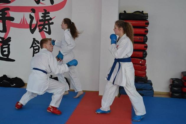 Karatecy najlepszych klubów z Pomorza w Lęborku