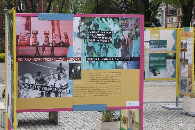 Wystawa na placu Pokoju