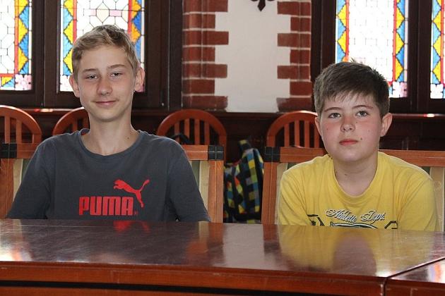 Szybko czytali o książkach i kamieniach szlachetnych