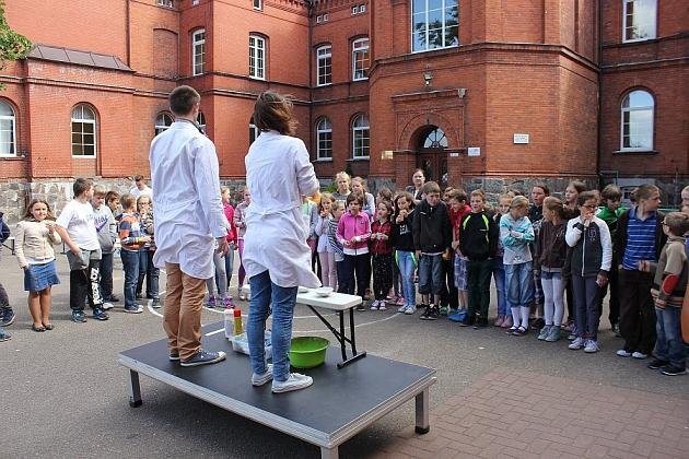 Piknik naukowy w SP 3