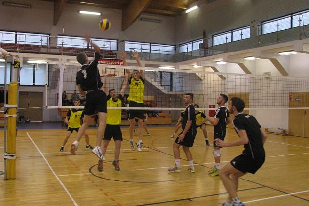 IV kolejka Amatorskiej Ligi Siatkówki w Lęborku