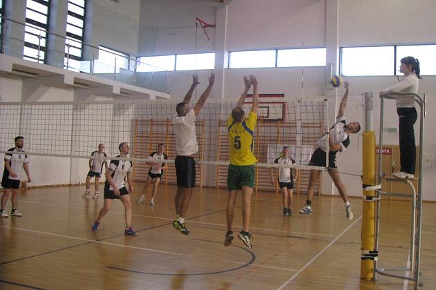 Piąta kolejka siatkarskich rozgrywek amatorów w Lęborku