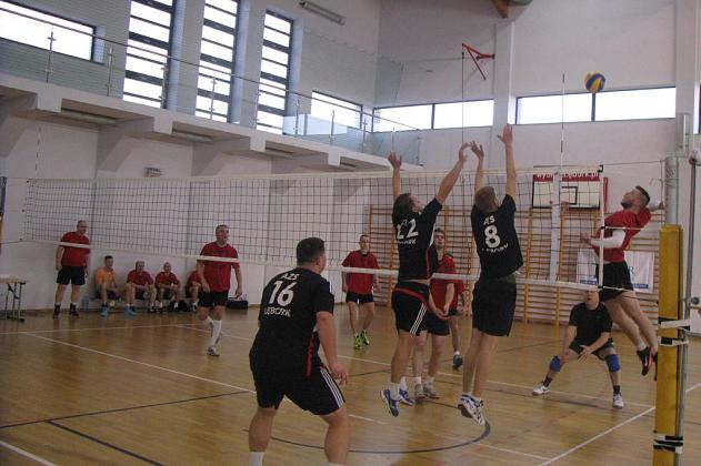 Piąta kolejka siatkarskich rozgrywek amatorów w Lęborku