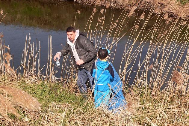 Wysprzątali rzekę Łebę