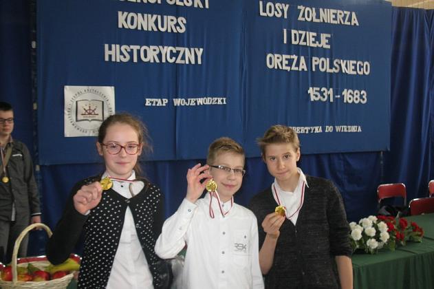Uczniowie z Lęborka w finale Ogólnopolskiego Konkursu Historycznego ,,Losy żołnierza i dzieje oręża polskiego od Obertyna do Wiednia”
