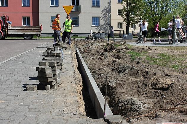 Nowe miejsca parkingowe przy Staszica i Dygasińskiego