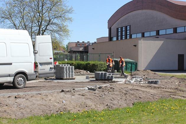 Nowe miejsca parkingowe przy Staszica i Dygasińskiego