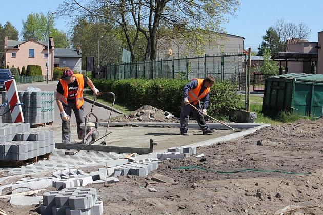 Nowe miejsca parkingowe przy Staszica i Dygasińskiego